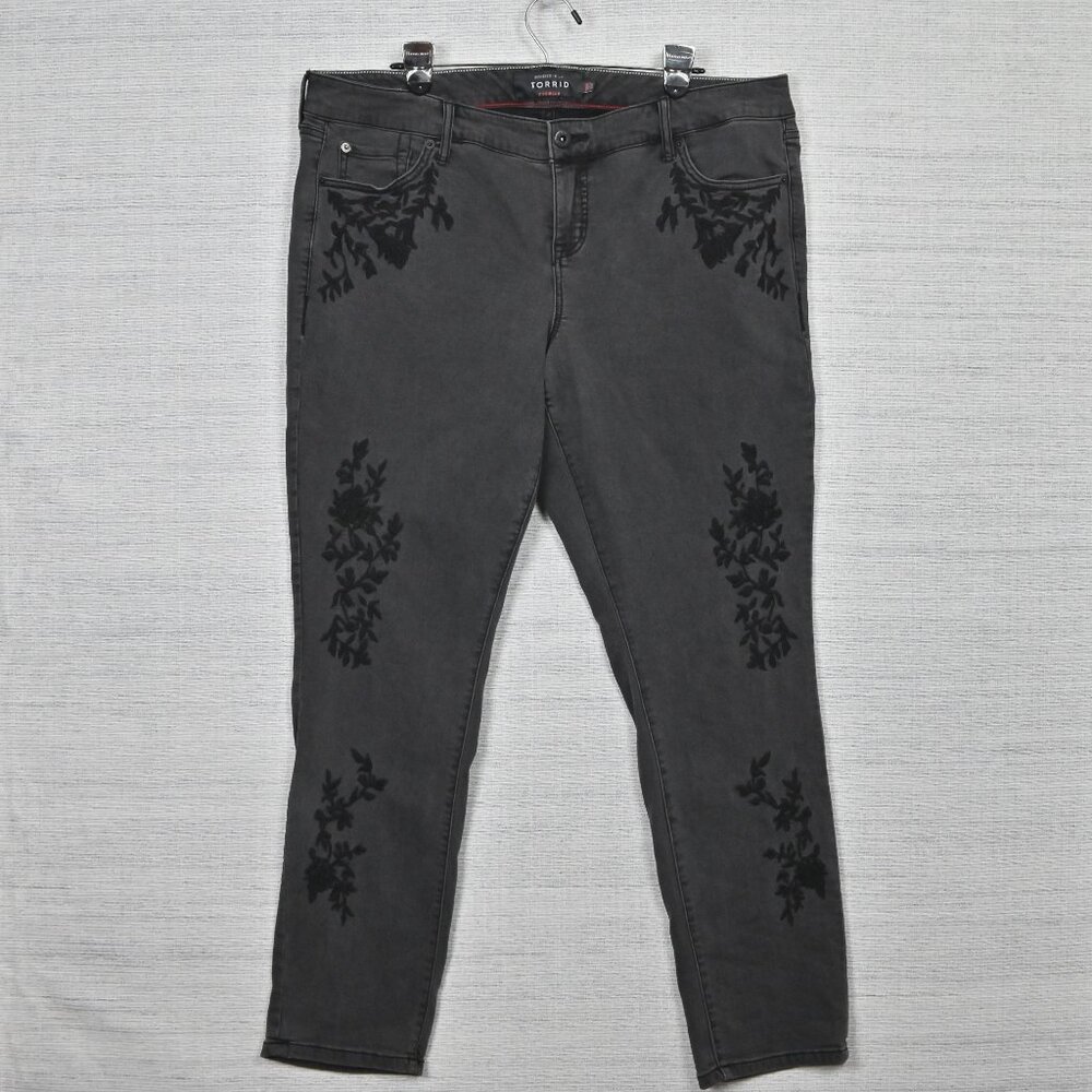 Y2K Torrid Premium Boyfriend Embroidered Floral Stretch Black Wash Jeans 16R OOP